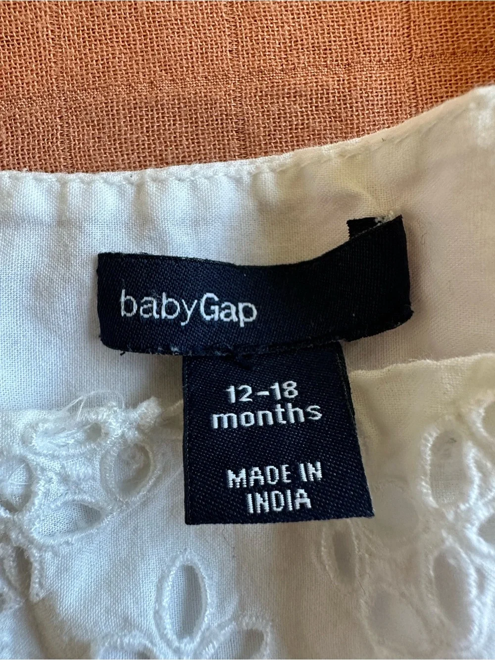 Baby Gap Girls White Eyelet Embroidered Dress Flutter Sleeve 12-18M